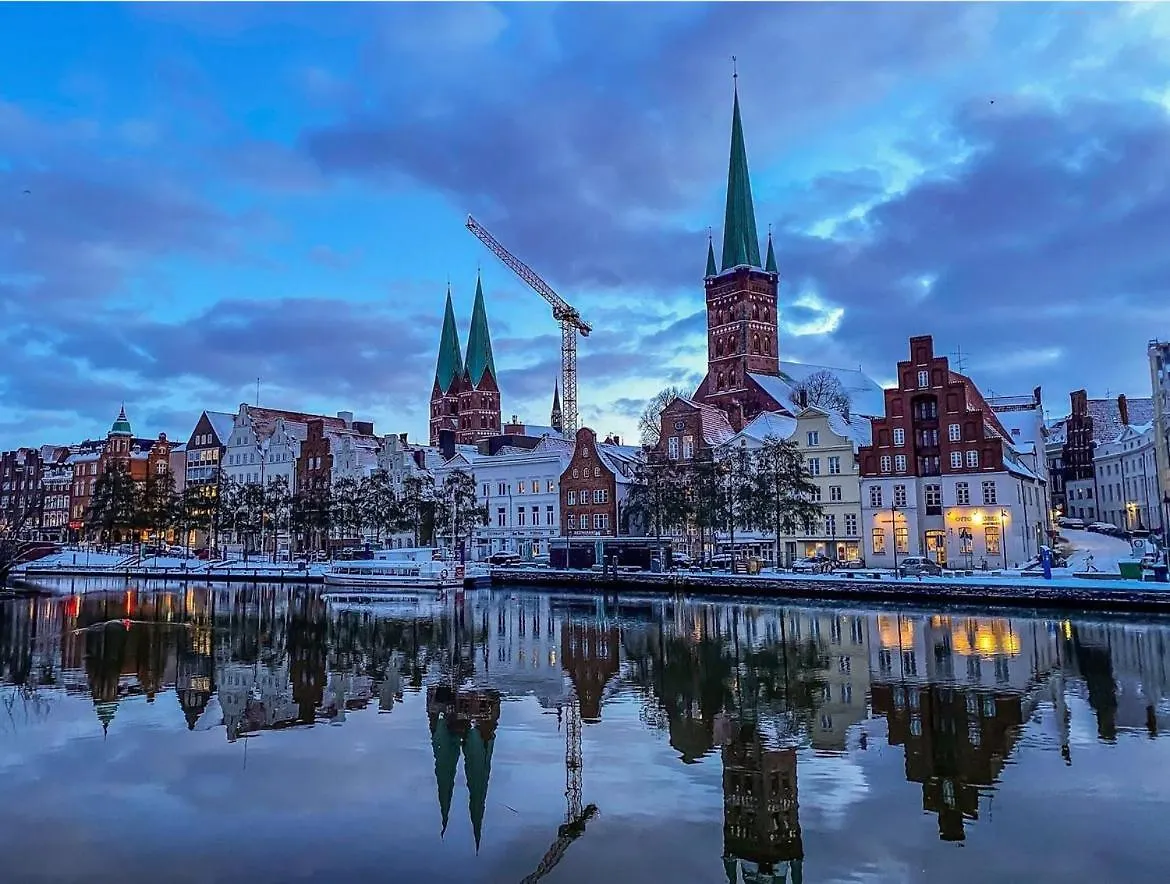 Doppelzimmer Mit Terrasse In Privatem Zuhause Lübeck Privatunterkunft