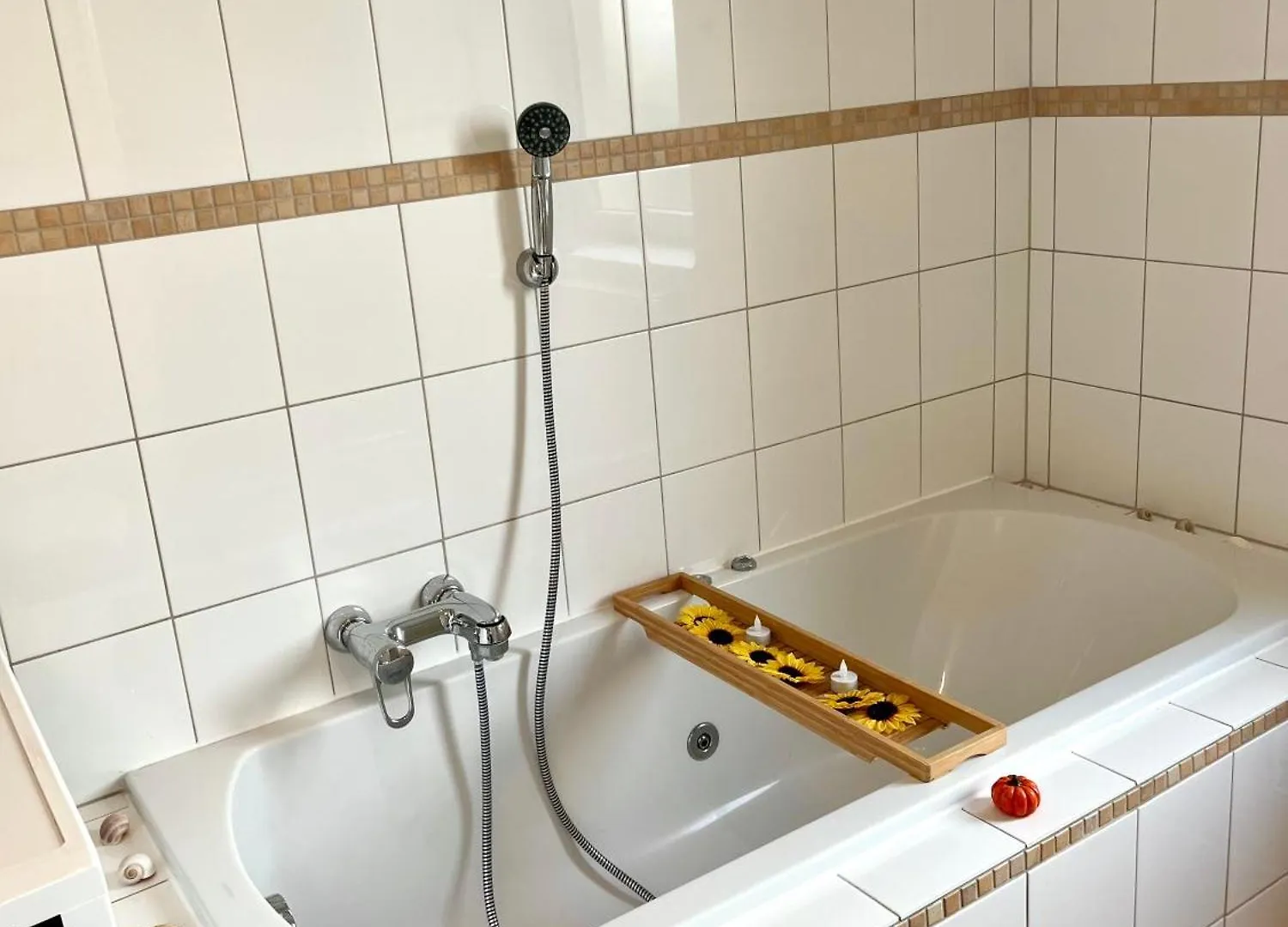 Privatunterkunft Doppelzimmer Mit Terrasse In Privatem Zuhause Lübeck